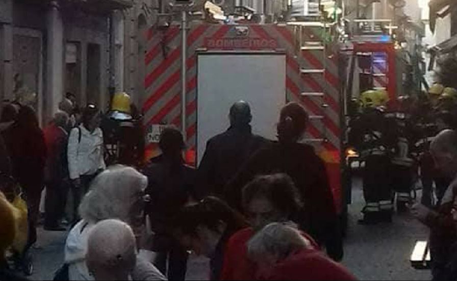 Bicicleta elétrica incendeia-se sozinha dentro de loja em pleno centro de Viana