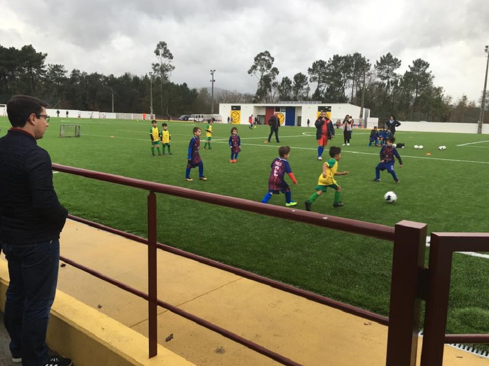 Novos balneários e relvado sintético assinalam 43 anos da Associação Desportiva de Campos