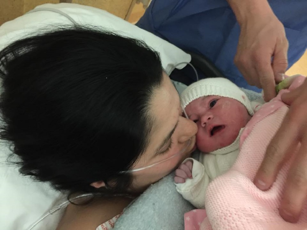 Beatriz é a primeira bebé de 2018 no ano em que maternidade de Viana  comemora 50 anos