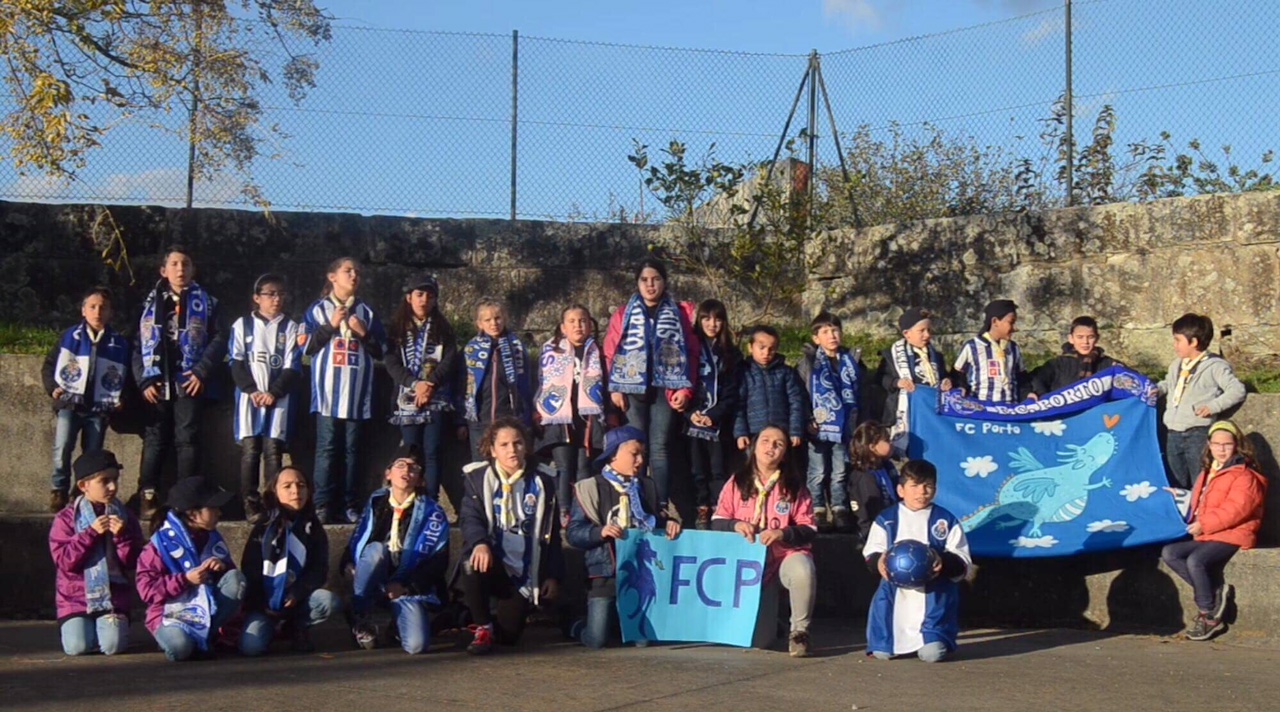 Lobitos do agrupamento de escuteiros de Alvarães convidados para o jogo Porto-Braga