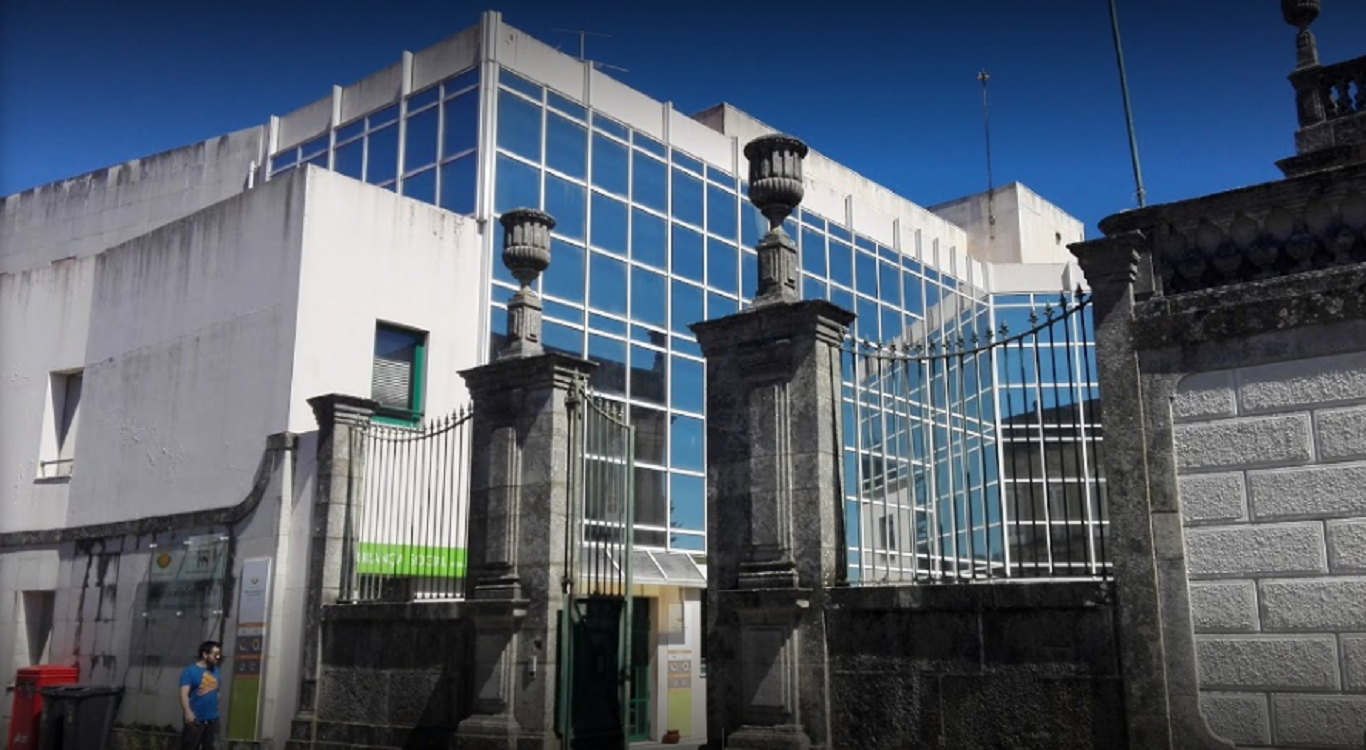Idosa de Viana “dada como morta” fica sem reforma desde fevereiro