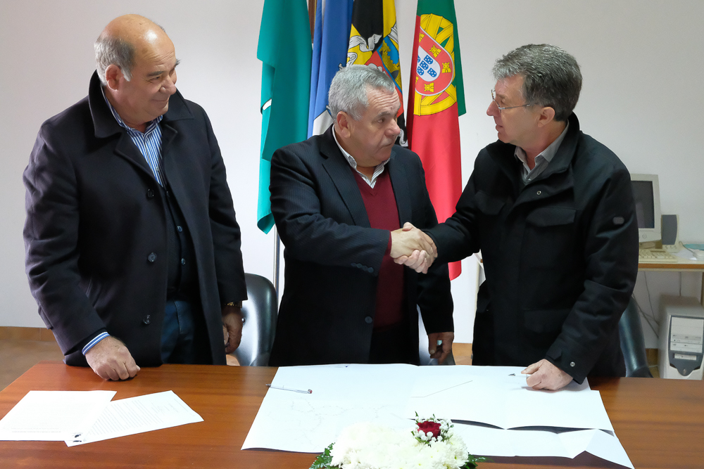 Investimento de 745 mil euros amplia rede de águas residuais em Mazarefes e S. Romão do Neiva
