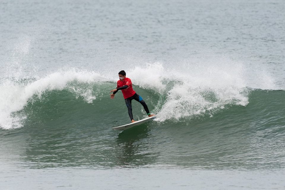Surfista vianense João Crespo sagra-se pelo segundo ano consecutivo campeão regional norte sub14