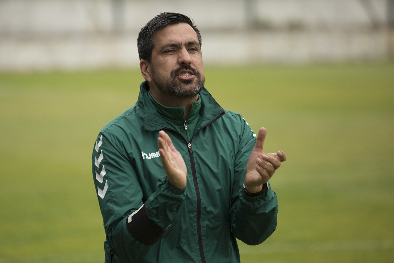 José Pequeno renova com Sport Clube Vianense