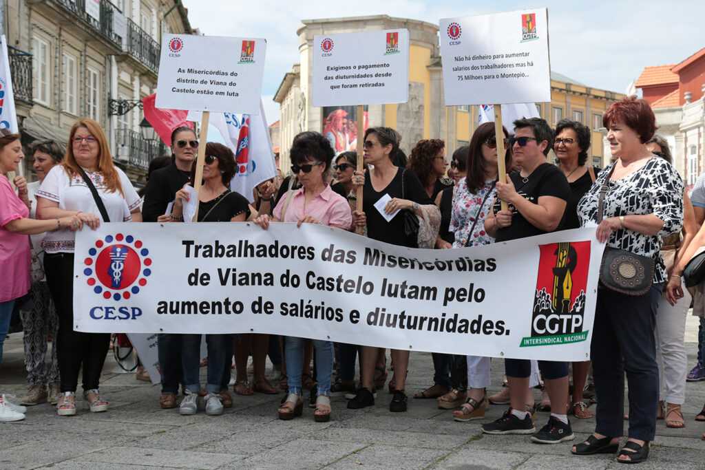 Cerca de 50 trabalhadores das misericórdias do Alto Minho exigem aumentos salariais