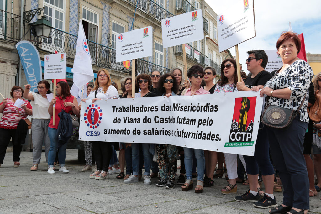 Cerca de 50 trabalhadores das misericórdias do Alto Minho exigem aumentos salariais