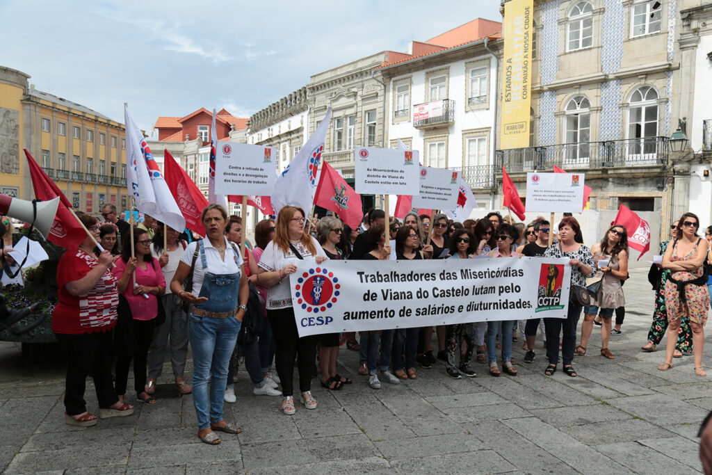 Cerca de 50 trabalhadores das misericórdias do Alto Minho exigem aumentos salariais