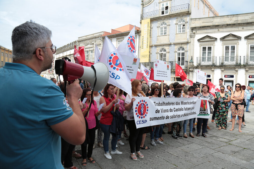 Cerca de 50 trabalhadores das misericórdias do Alto Minho exigem aumentos salariais