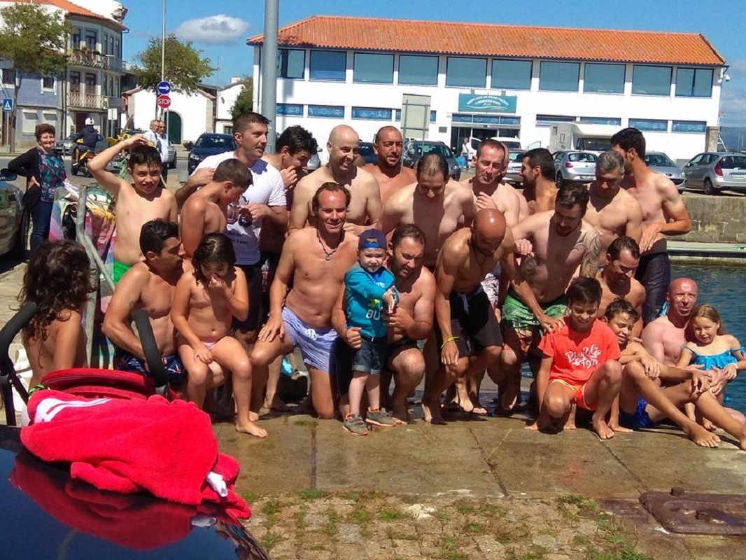 Tradição do mergulho no cais da ribeira de Viana relembrada no dia 28