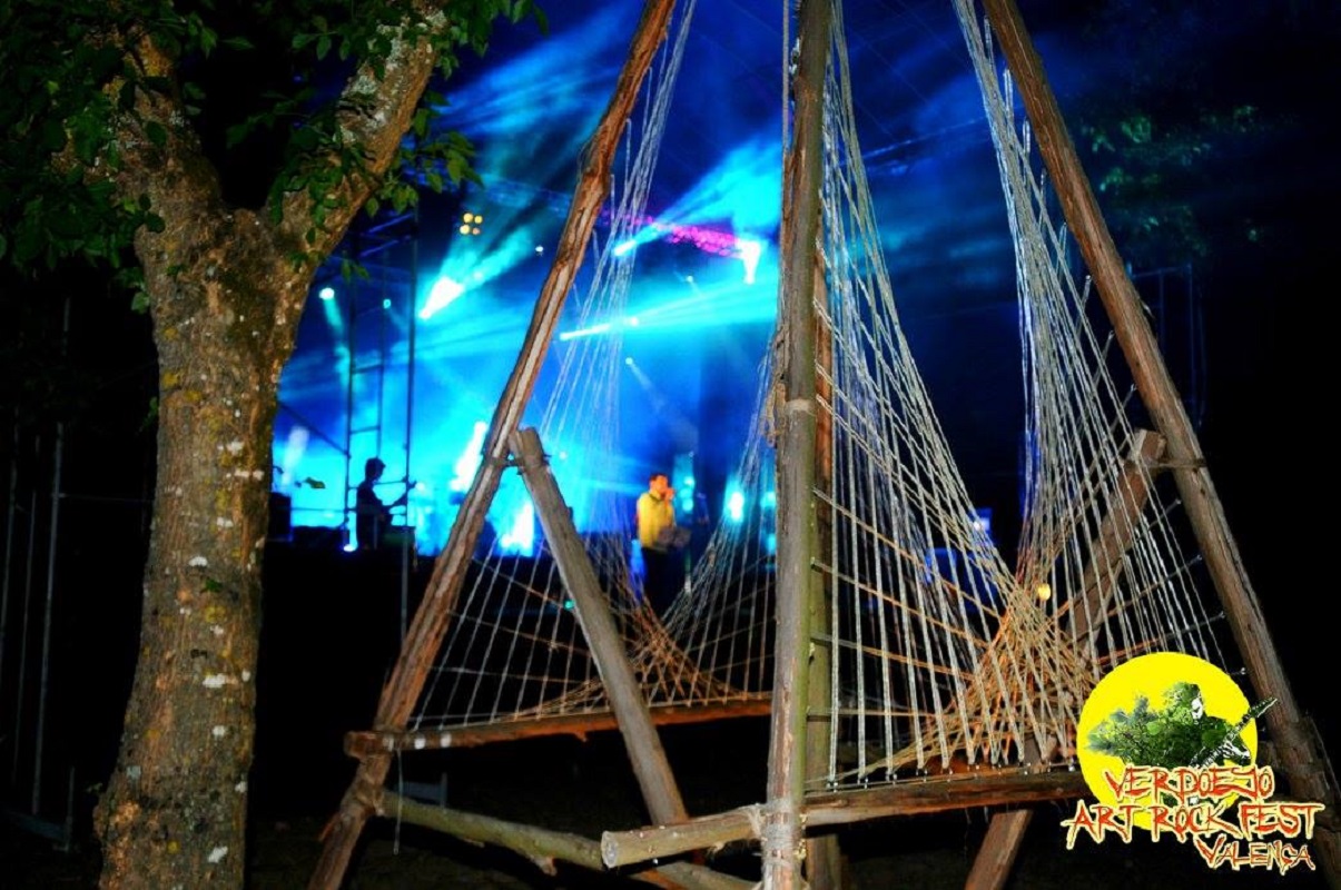 Valença: 20 artistas internacionais fazem arte a partir de madeira queimada pelos fogos no Verdoejo Art Rock
