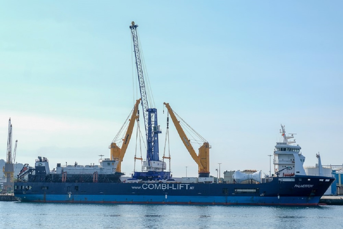 Grua de 5 milhões aumenta produtividade e rendimento do Porto de Mar de Viana do Castelo