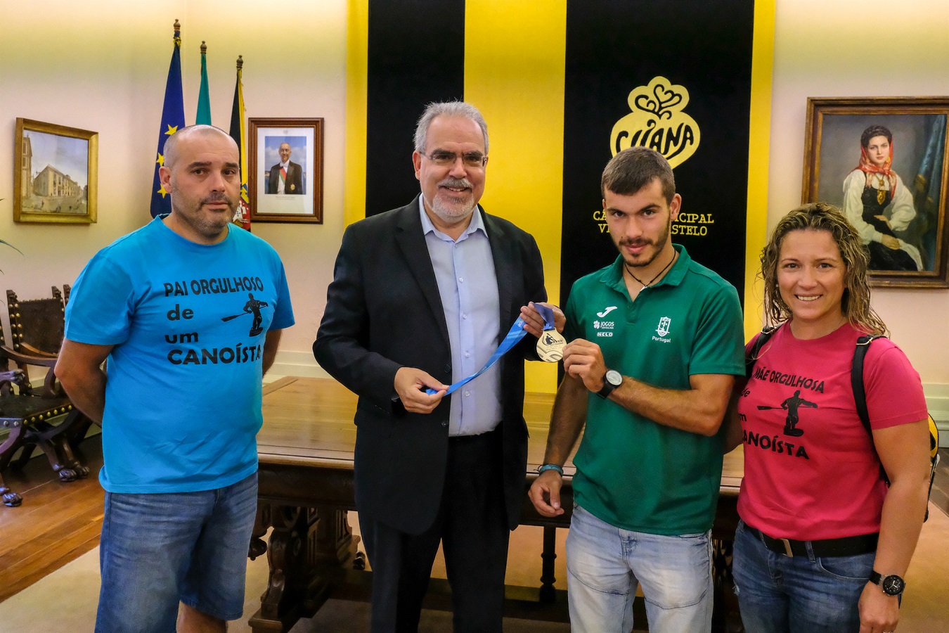 Sérgio Maciel recebido na Câmara Municipal com medalha de Campeão do mundo em C1 Sub 23