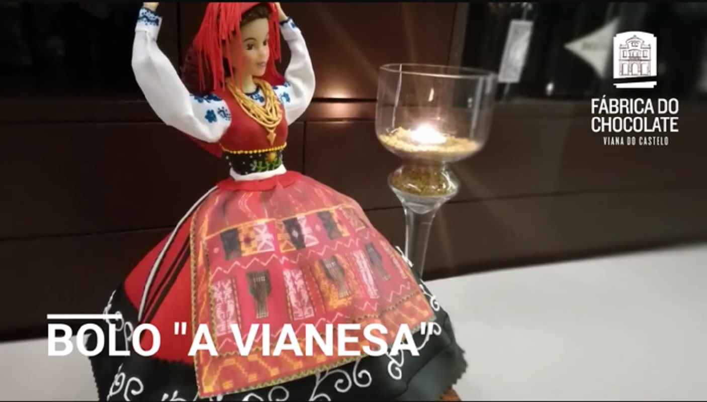 Com vídeo: 1º hotel do chocolate em Portugal lança bolo giratório em forma de lavradeira de Viana