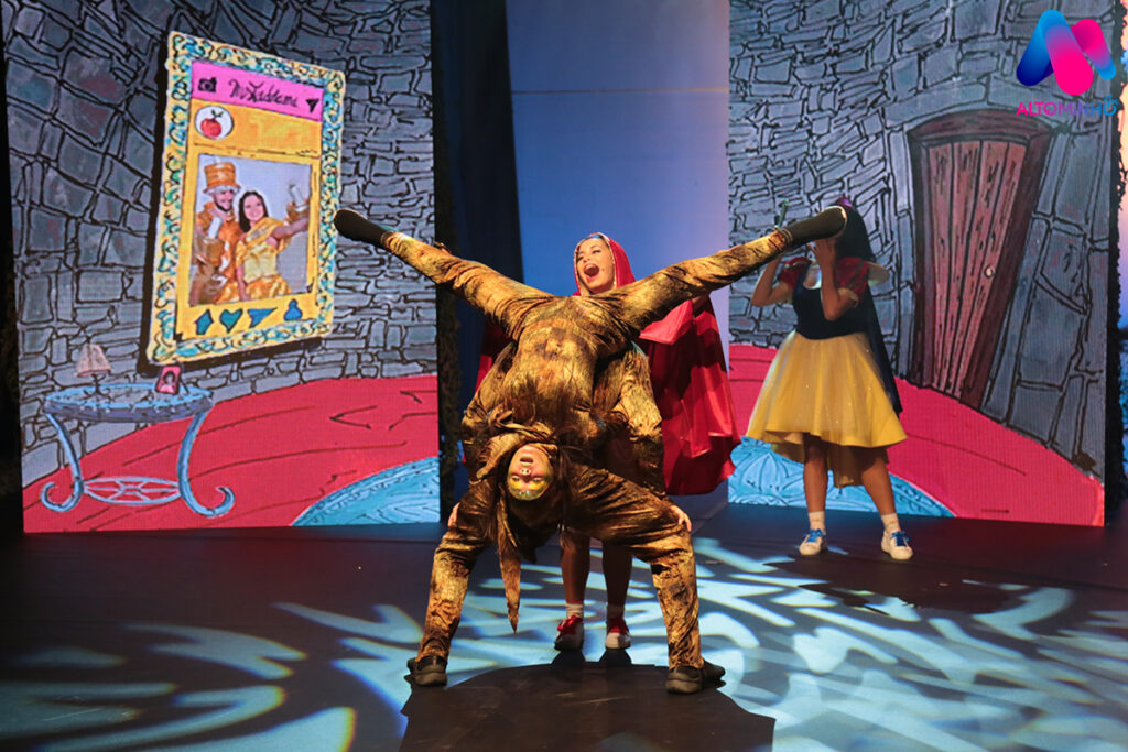 A magia do Natal voltou ao Braga Retail Center com o musical “Branca de Neve e os 40 Ladrões”