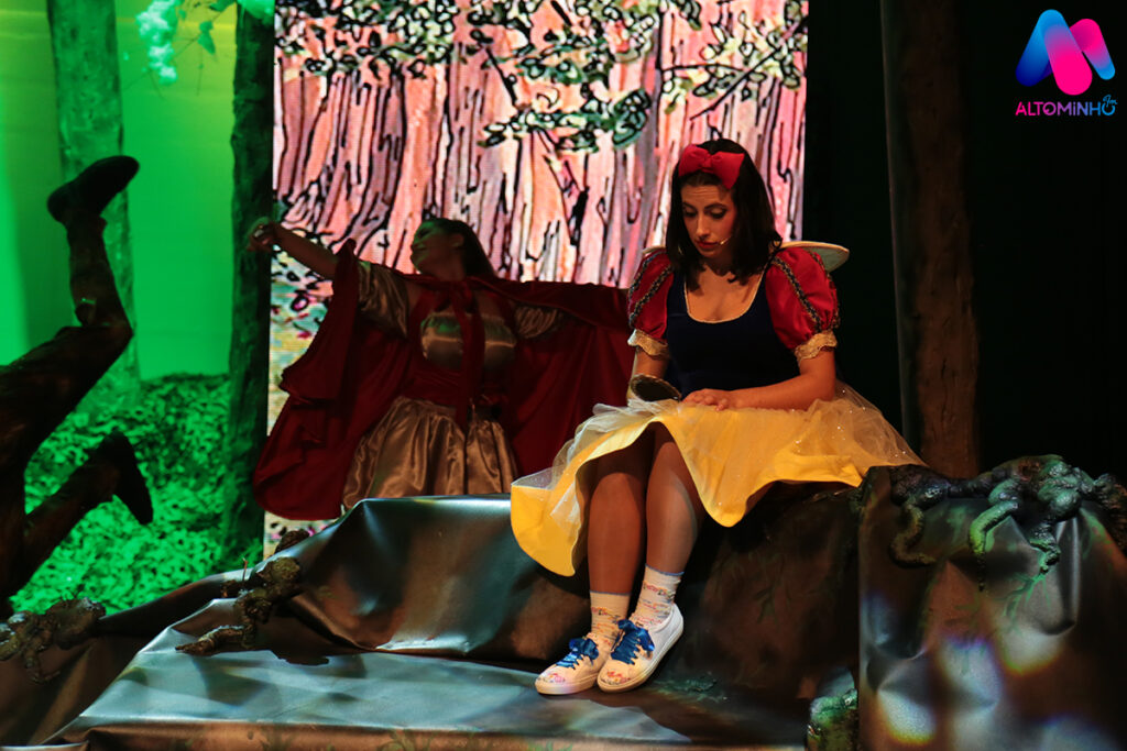 A magia do Natal voltou ao Braga Retail Center com o musical “Branca de Neve e os 40 Ladrões”