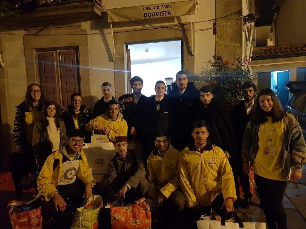 Alunos do Politécnico de Viana assinalam Dia Internacional do Voluntariado com apoio à Re-Food