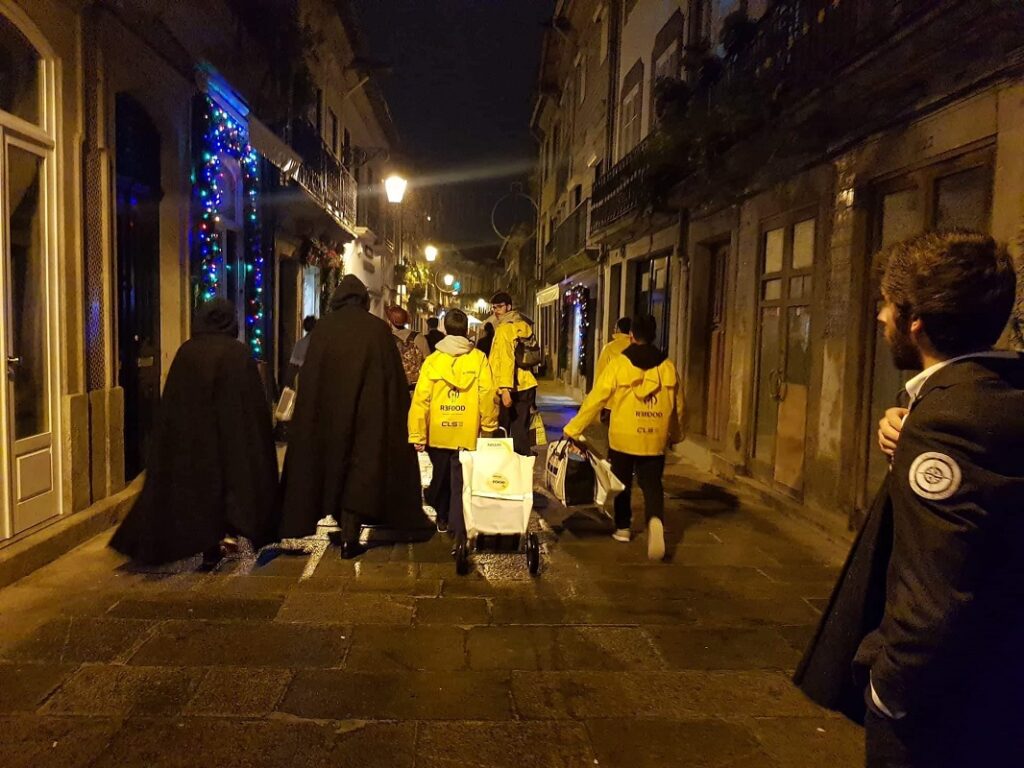 Alunos do Politécnico de Viana assinalam Dia Internacional do Voluntariado com apoio à Re-Food