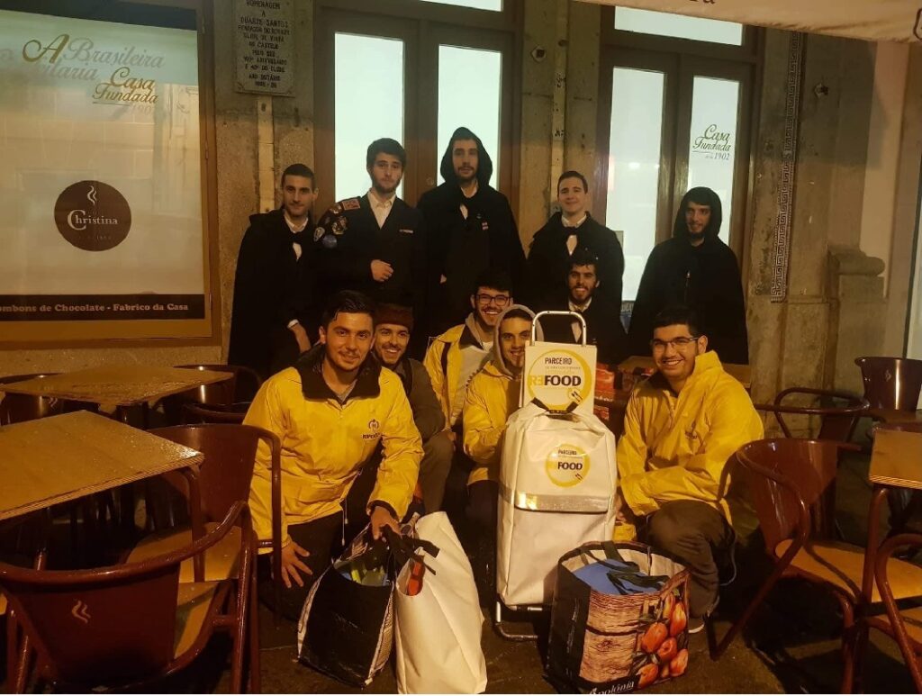 Alunos do Politécnico de Viana assinalam Dia Internacional do Voluntariado com apoio à Re-Food