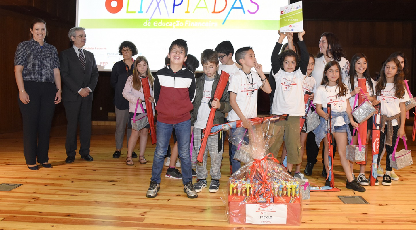Escolas de Viana ganham 3º prémio da grande final das Olimpíadas de Educação Financeira