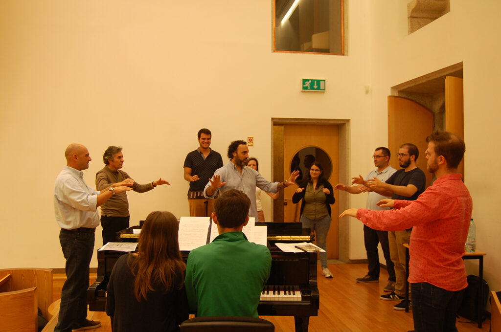 Orquestra da Costa Atlântica inicia novos projetos no continente africano