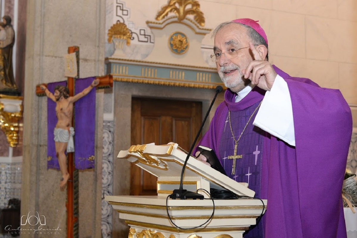 Bispo de Viana distribui renúncia quaresmal por jornal da diocese e paróquia na Bolívia
