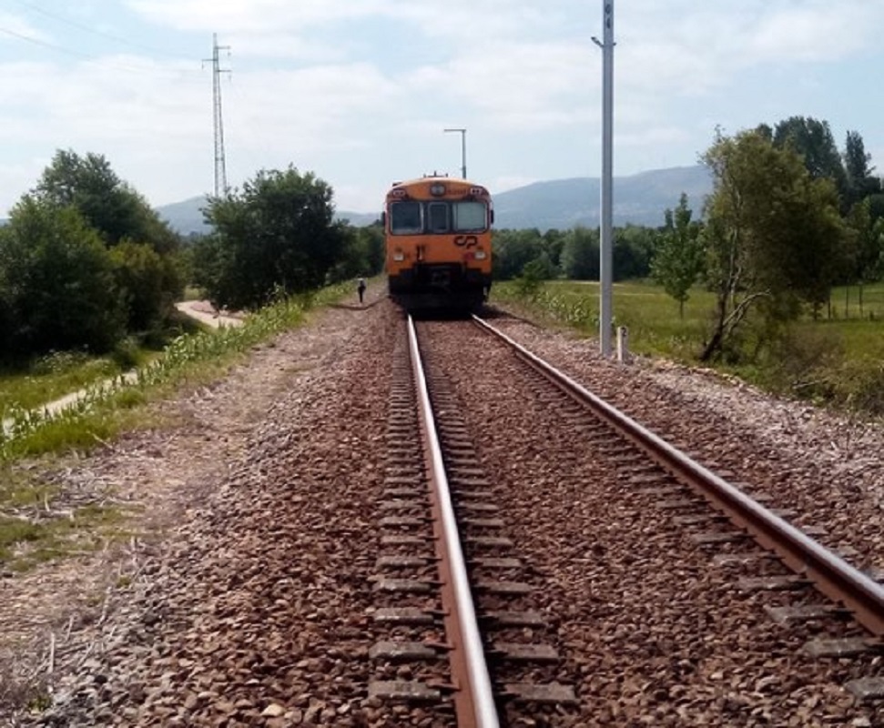Atropelamento ferroviário faz um morto e corta Linha do Minho, em Valença