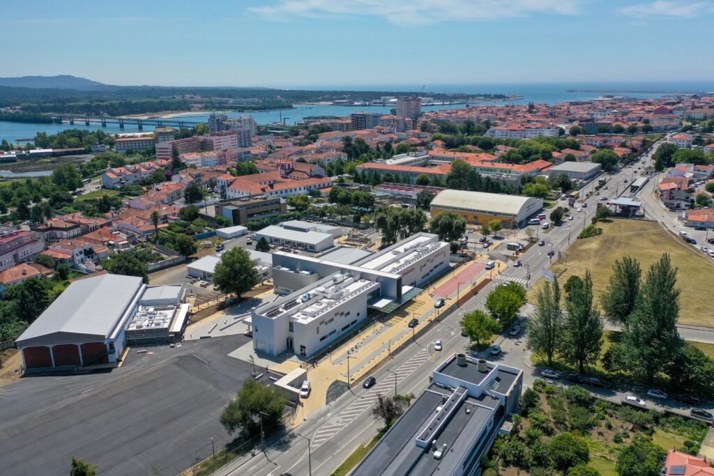 Requalificação de três pavilhões desportivos de Viana concluída em setembro e outubro