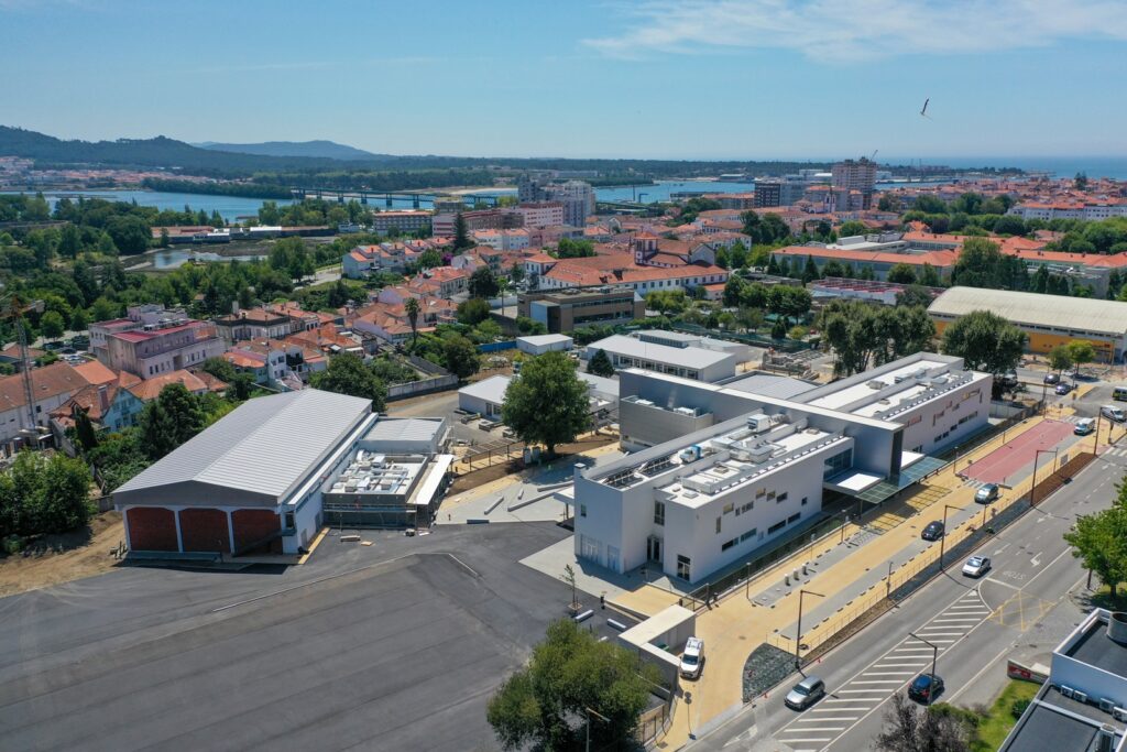Requalificação de três pavilhões desportivos de Viana concluída em setembro e outubro