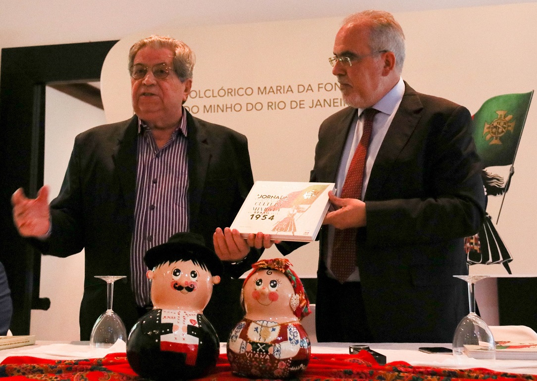 Viana homenageou 65 anos de história do Rancho Folclórico Maria da Fonte da Casa do Minho do Rio de Janeiro
