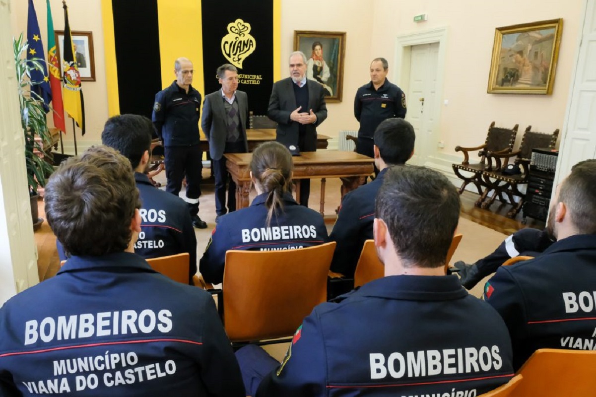 Ministro da Administração Interna envia carta aos Bombeiros Sapadores de Viana a comemorar 24 anos