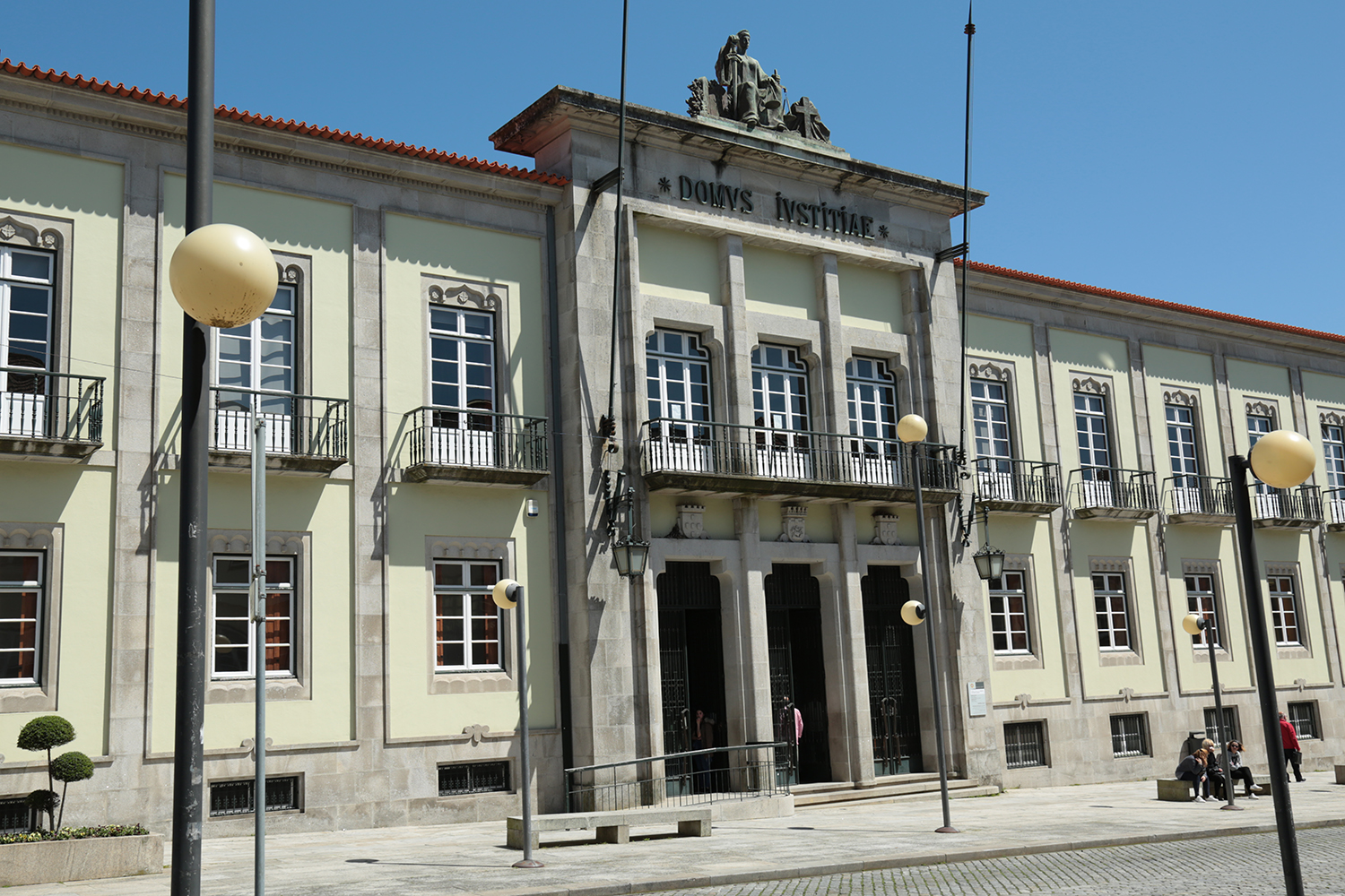 Aplicada prisão preventiva ao homem apanhado a traficar 970 doses de cocaína em Valença