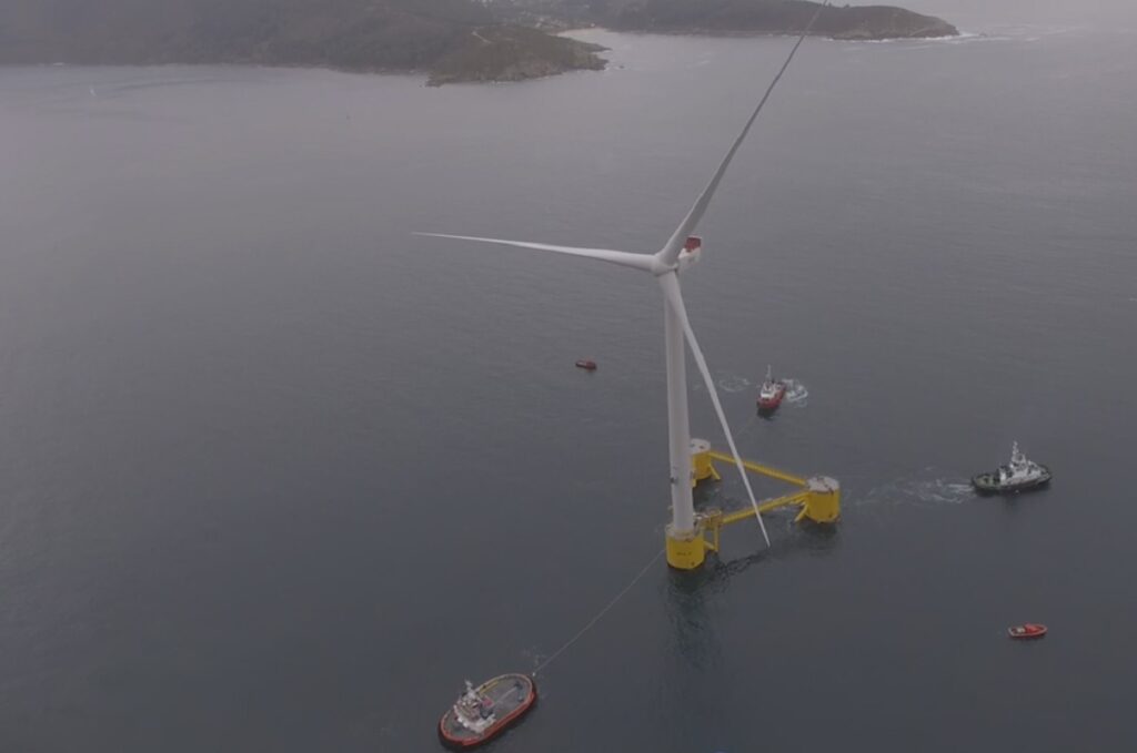 Primeira torre eólica flutuante do projeto Windfloat Atlantic já está a ...
