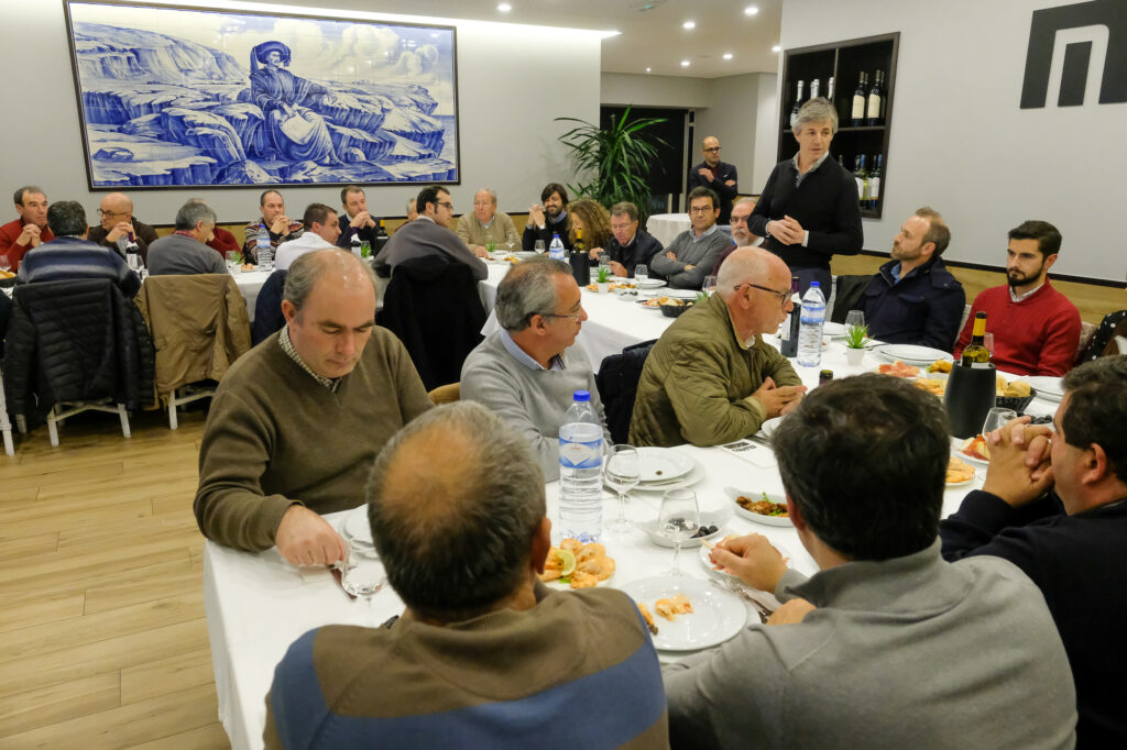José Maria Costa reuniu com presidentes de Juntas e Uniões de Freguesia