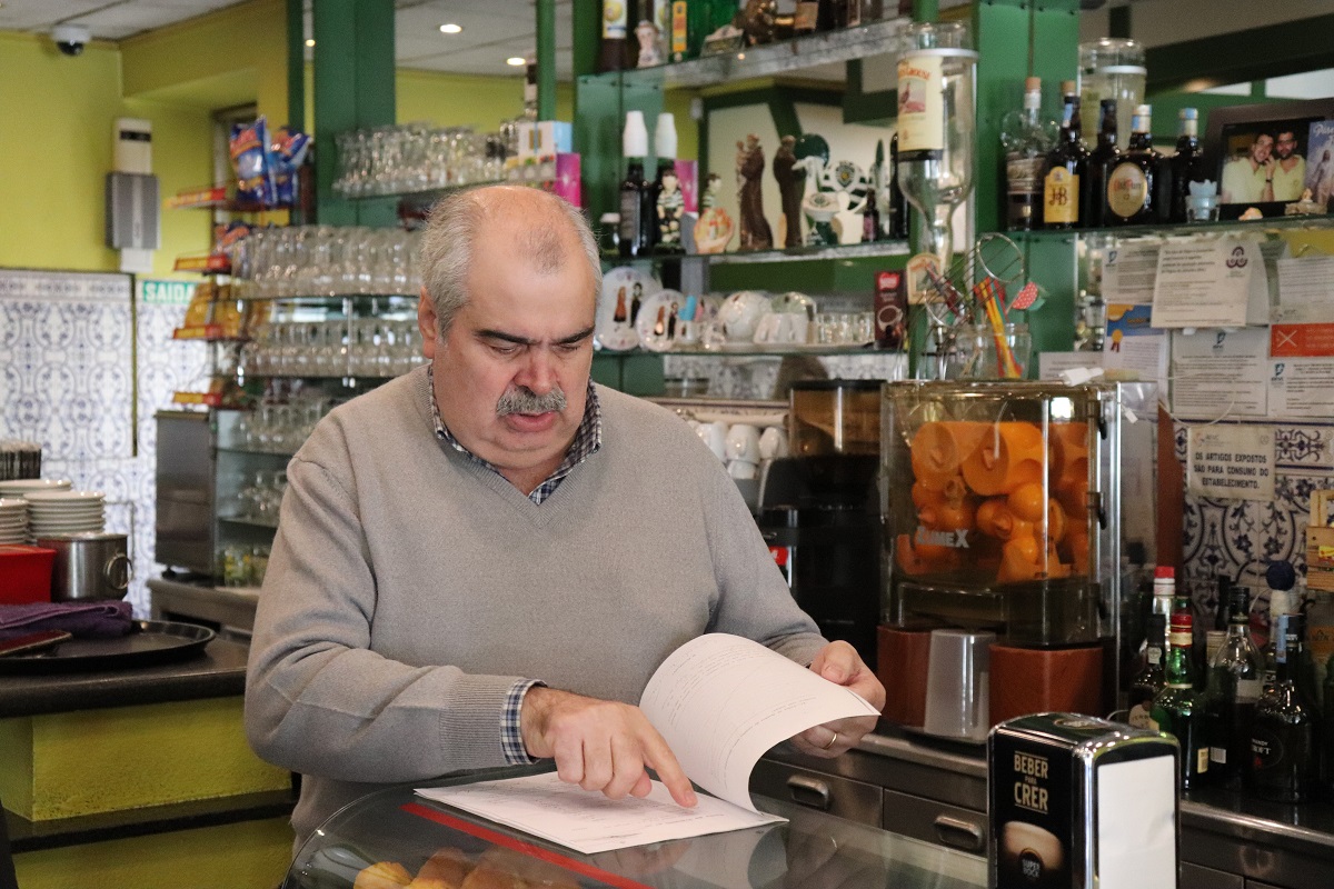 Edifício da antiga pensão e do Café Guerreiro transformado em nove apartamentos