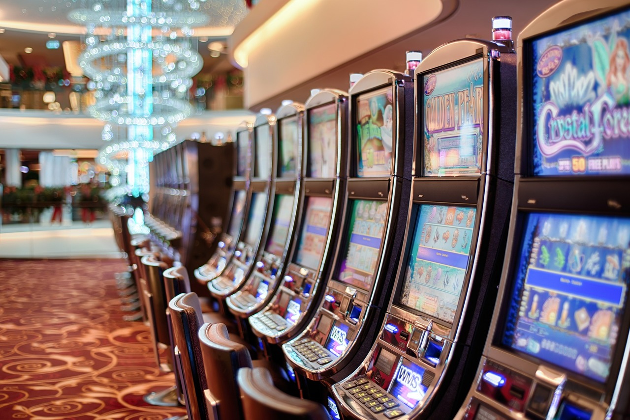 Três pessoas detidas em Mafra por burla a casino online