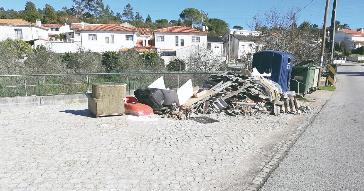 Suspensa a partir de domingo recolha de “monos” em Viana do Castelo