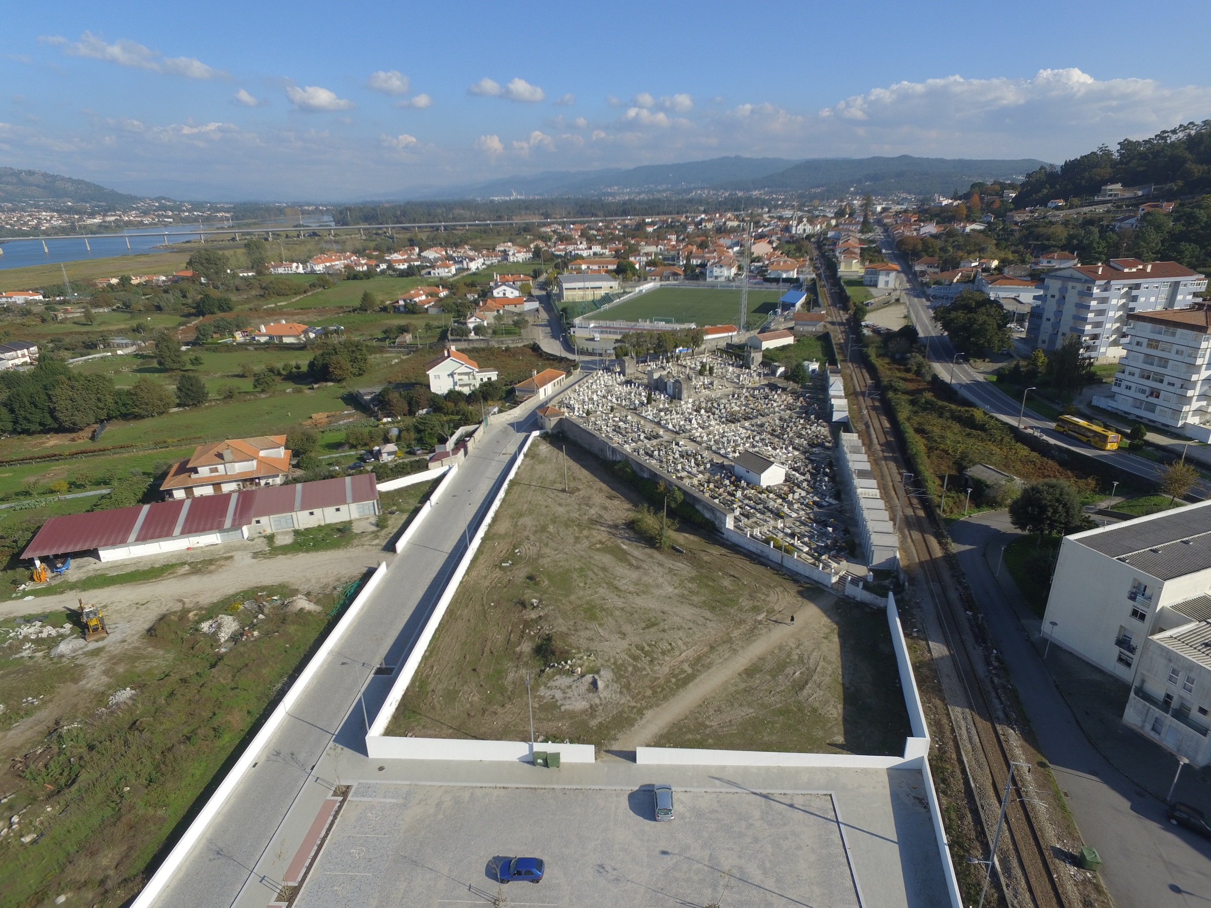 Lançado concurso público de quase 335 mil euros para ampliação do cemitério de Darque