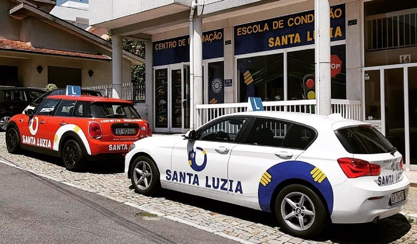 Covid-19: Escola de Condução Santa Luzia dá aulas de código on-line