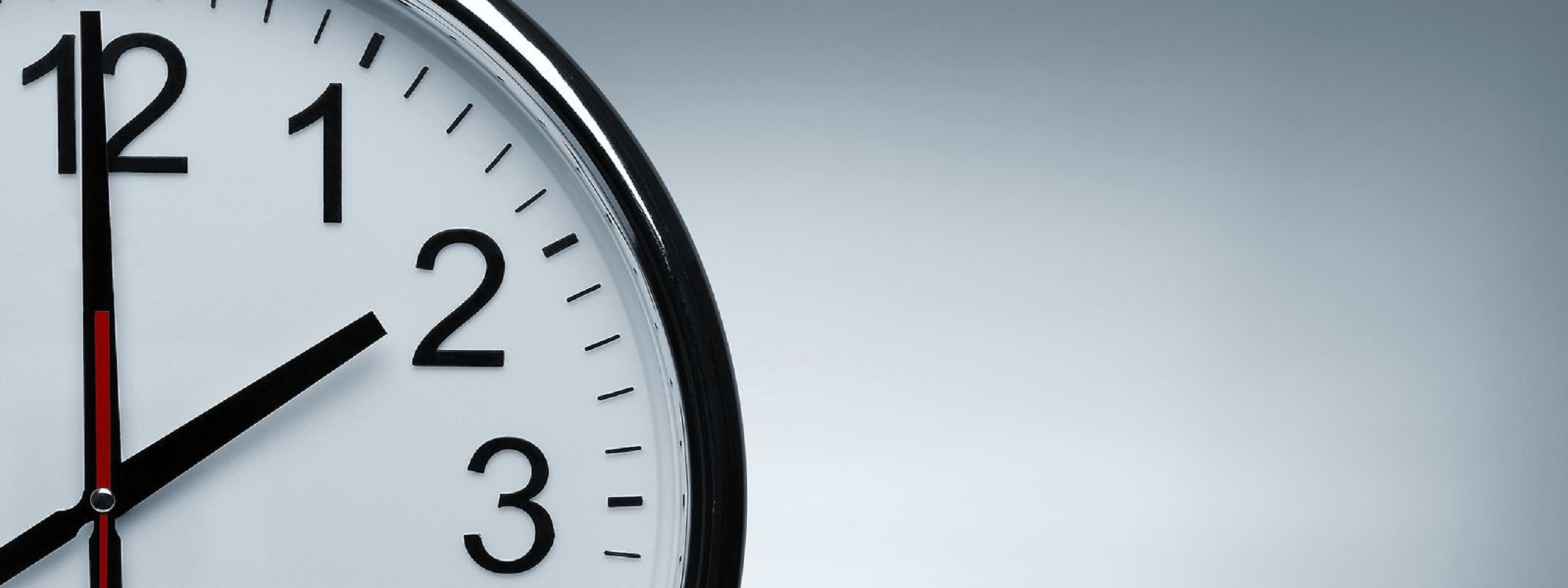 Relógios adiantam uma hora na madrugada de domingo