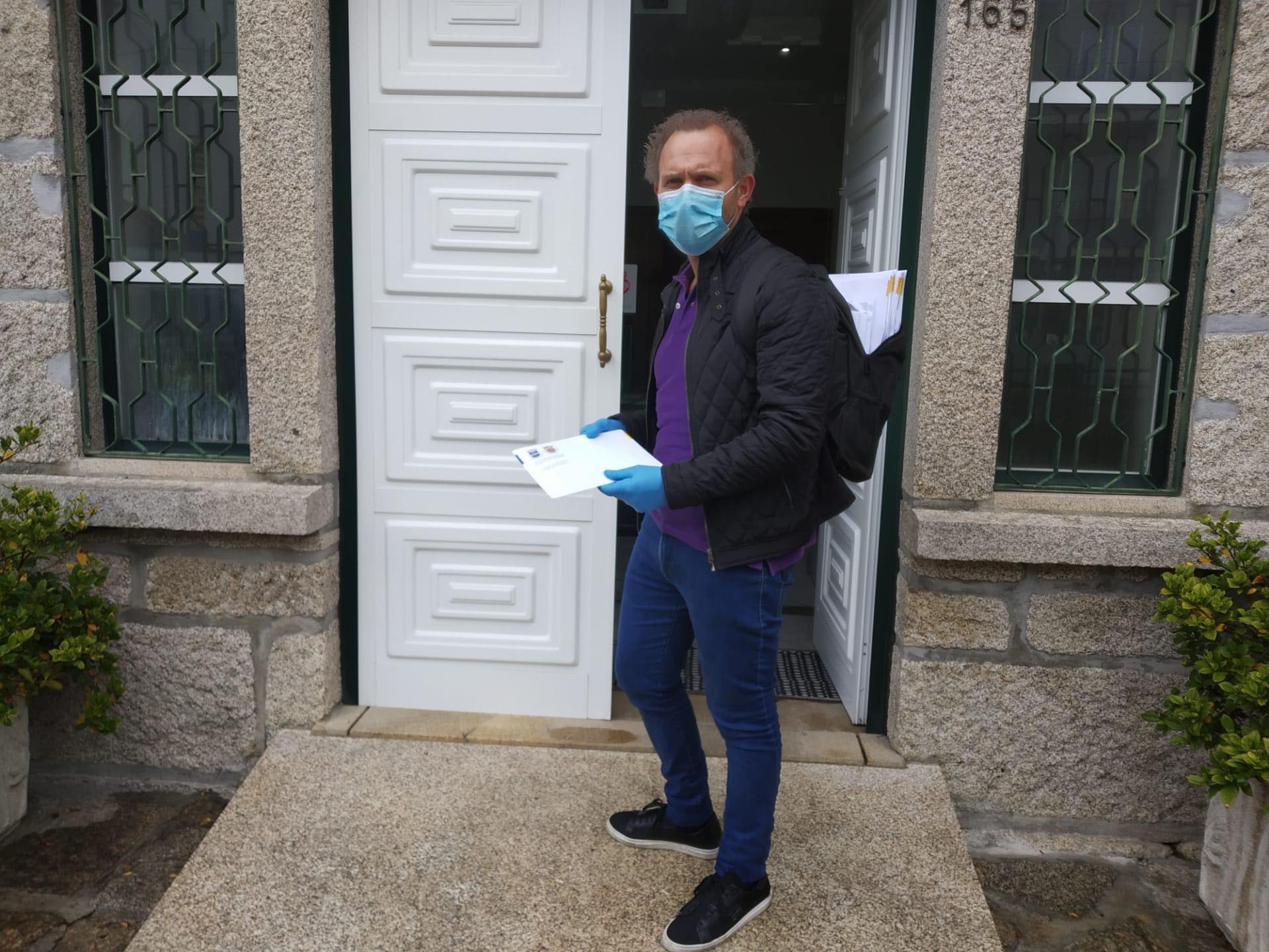 Rui Sousa participa na entrega de máscaras aos seis mil habitantes de Barroselas e Carvoeiro