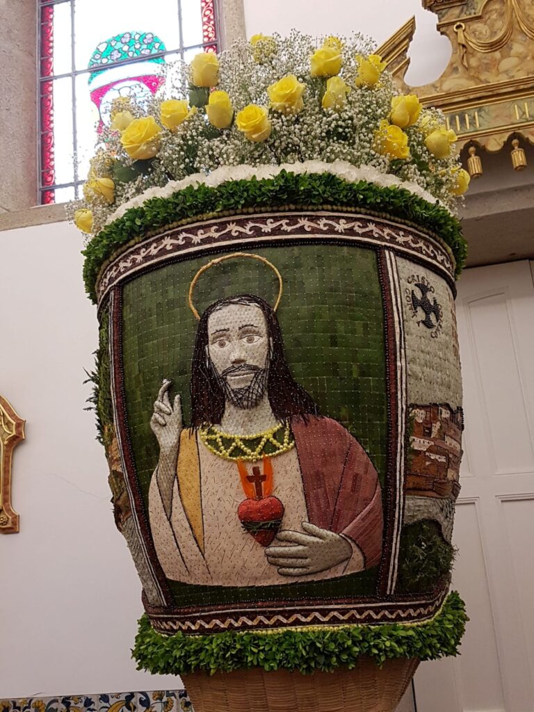 Com vídeo: Presidente da Câmara deixa mensagem a população de Vila Franca no dia da Procissão das Festas em honra de Nossa Senhora do Rosário