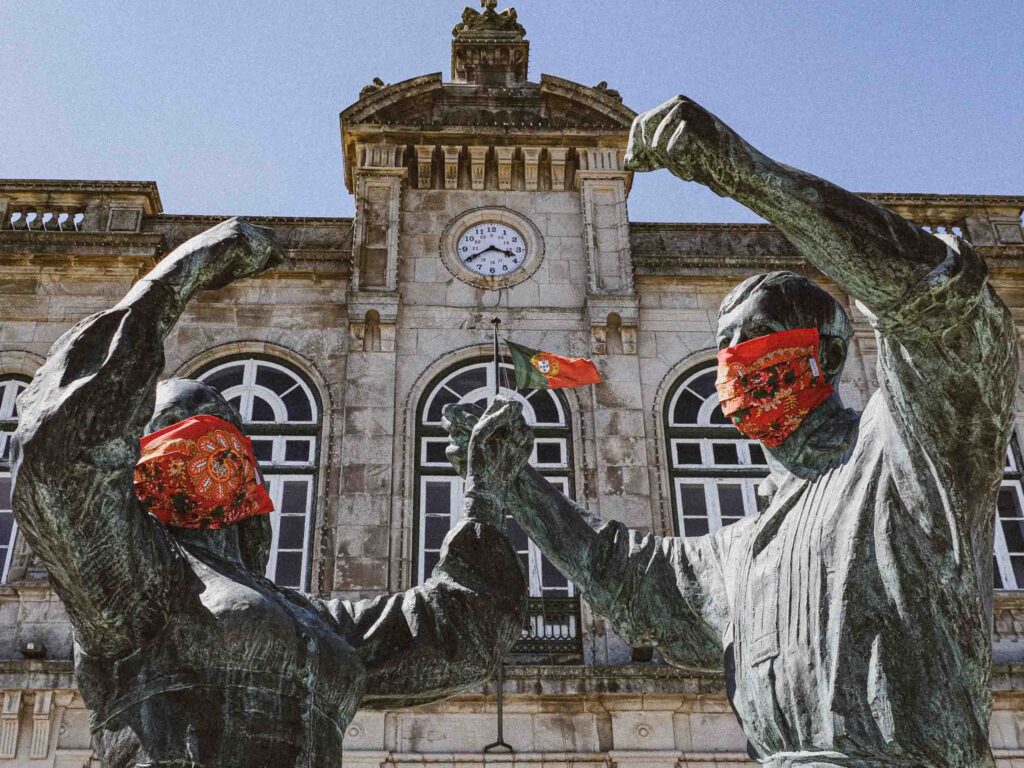 Com vídeo: Vianenses estampam nos rostos de Portugal a tradição minhota através de máscaras de proteção social