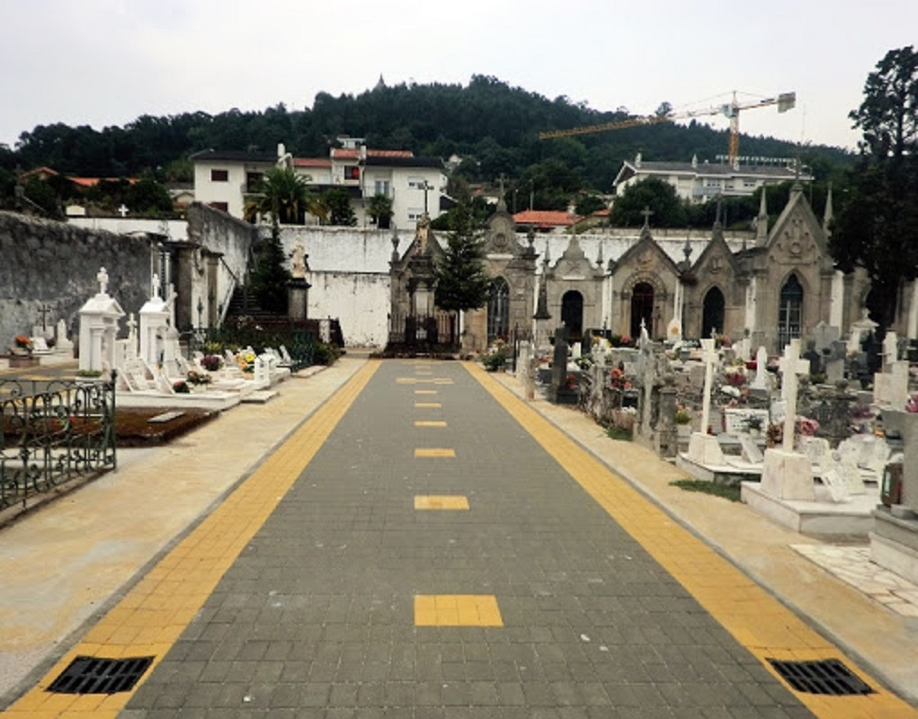 Cemitério de Viana reabre terça-feira de forma condicionada para proteção da saúde pública
