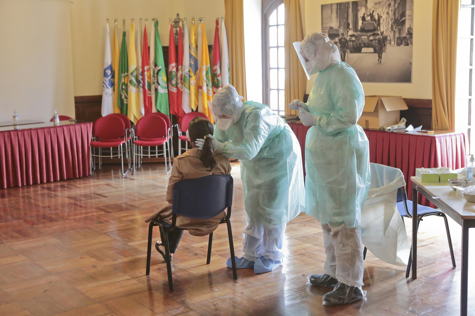 Trabalhadores das creches realizaram testes preventivos à covid-19 nos paços do concelho de Caminha