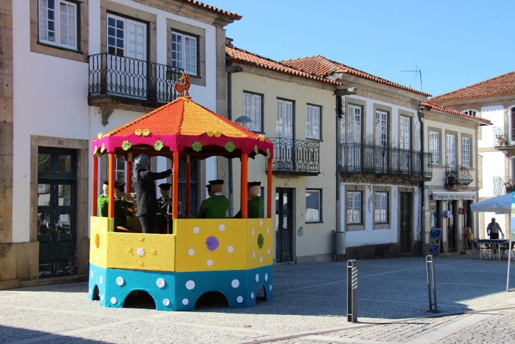 “O Crochet sai à Rua” em Vila Nova de Cerveira