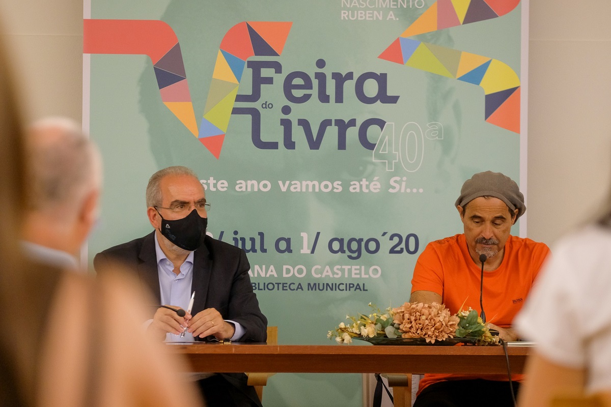 José Eduardo Agualusa apresentou “Os vivos e os Outros” na 40ª Feira do Livro de Viana do Castelo