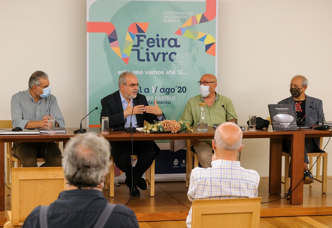 Obra de José Pastor editada pelo Município de Viana do Castelo apresentada na 40ª Feira do Livro