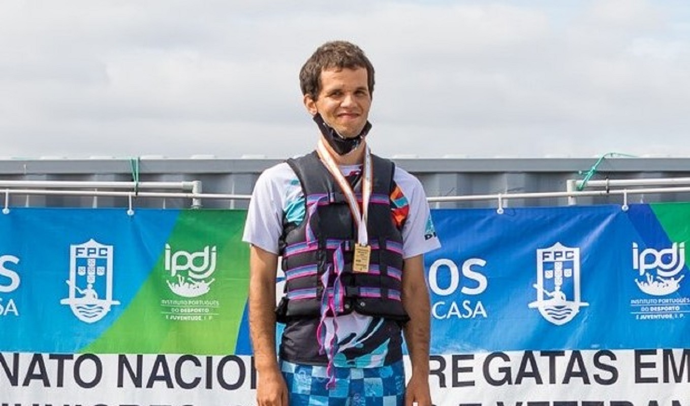 João Fernandes do Darque Kayak Clube conquista medalha de ouro no campeonato nacional de velocidade