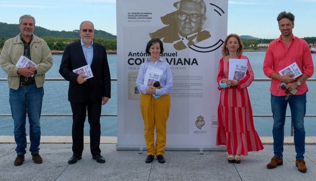 Varanda da Biblioteca Municipal encheu-se de talento na apresentação do livro “Prémio Escolar António Manuel Couto Viana”
