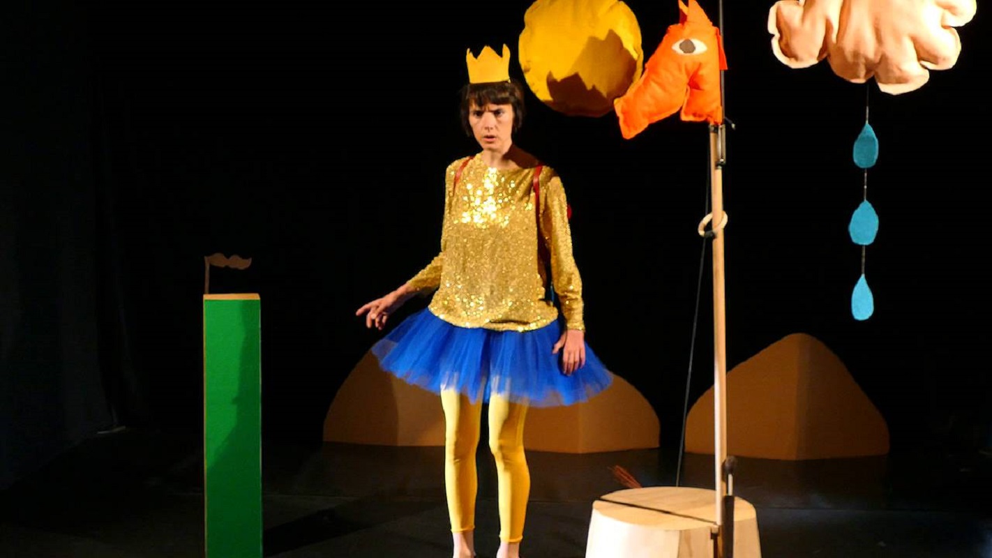 Paredes de Coura: Alunos do pré-escolar recebidos na escola com teatro